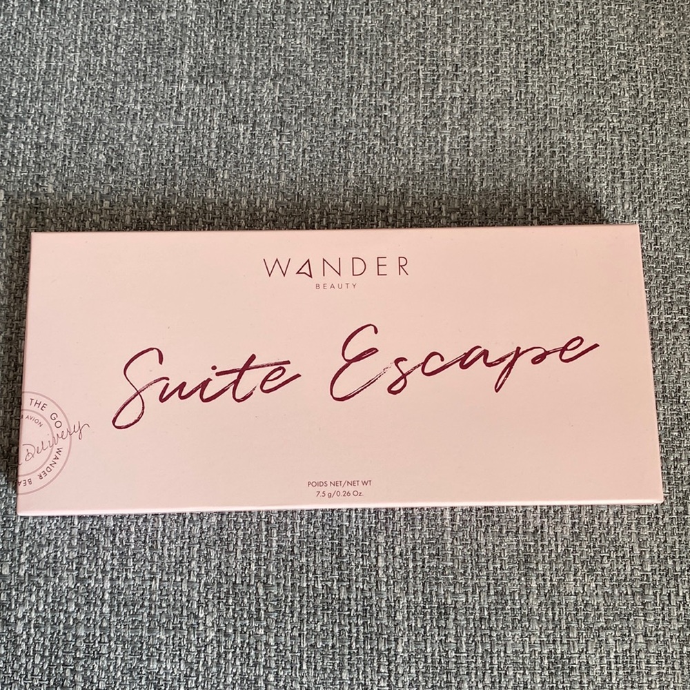Wander Beauty Suite Escape eyeshadow palette 10 shades 7.5g